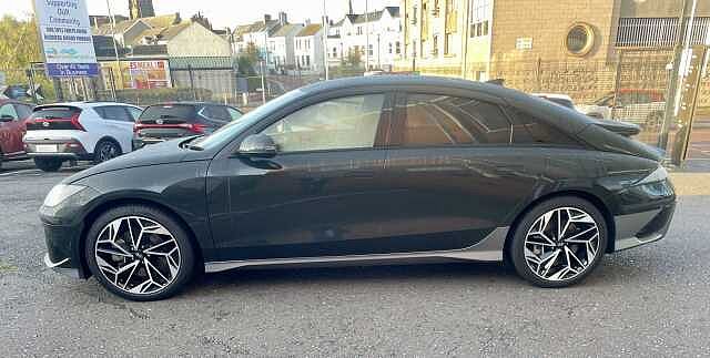Hyundai IONIQ 6 E (228ps) Premium 77kWh (Single Motor) RWD