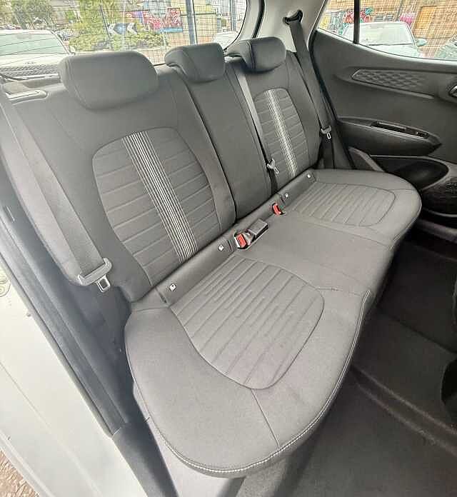 Hyundai i10 1.0 MPi SE Connect 5dr