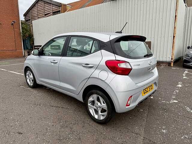 Hyundai i10 1.0 MPi SE Connect 5dr