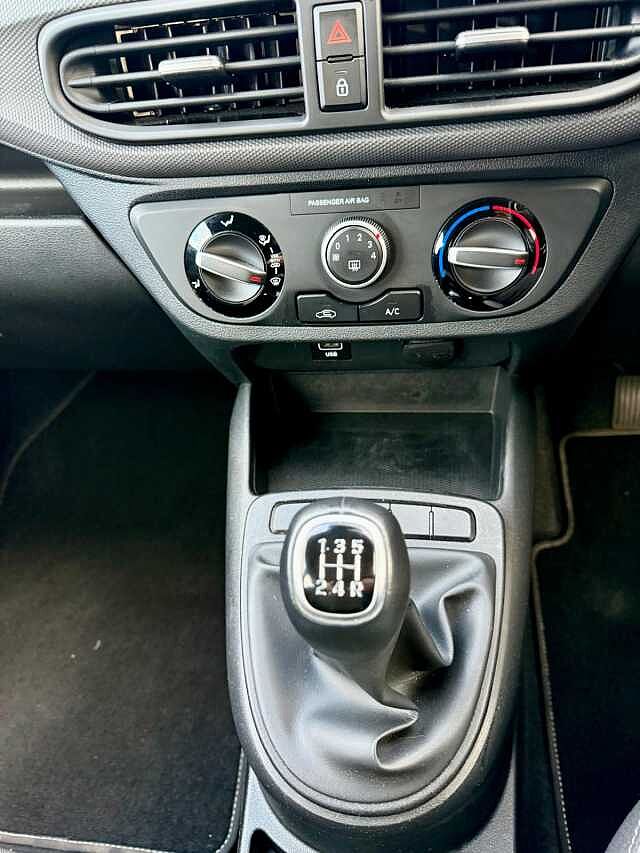 Hyundai i10 1.0 MPi SE Connect 5dr