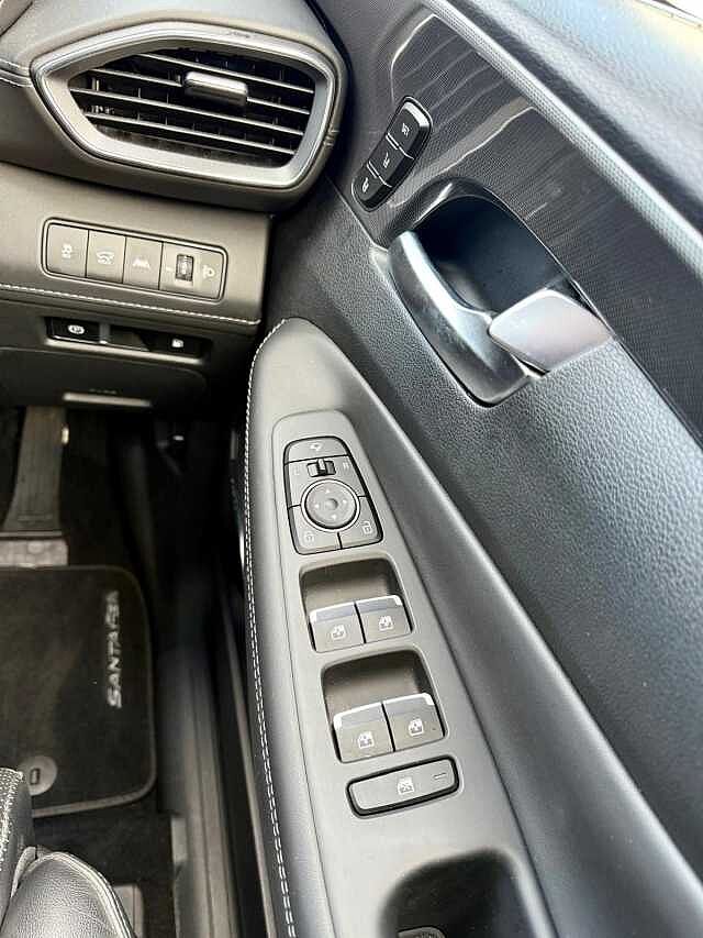 Hyundai SANTA FE 1.6 TGDi Plug-in Hybrid Ultimate 5dr 4WD Auto