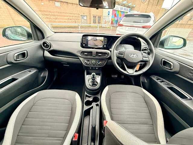 Hyundai i10 1.0 Advance 5dr Auto