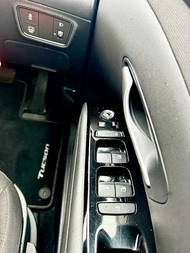 Hyundai TUCSON 1.6 TGDi Hybrid 230 SE Connect 5dr 2WD Auto