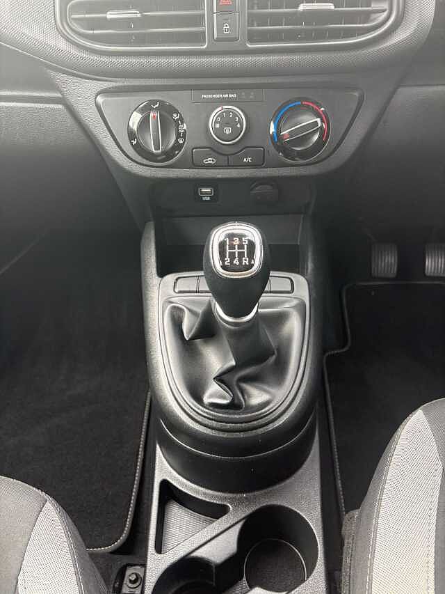 Hyundai i10 1.0 MPi SE Connect 5dr